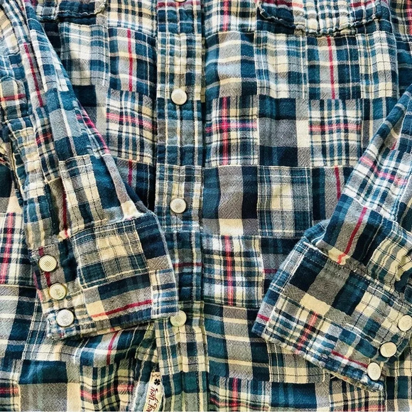 Lucky Brand women's size Large long sleeve, button down, quilted shirt - Picture 5 of 5